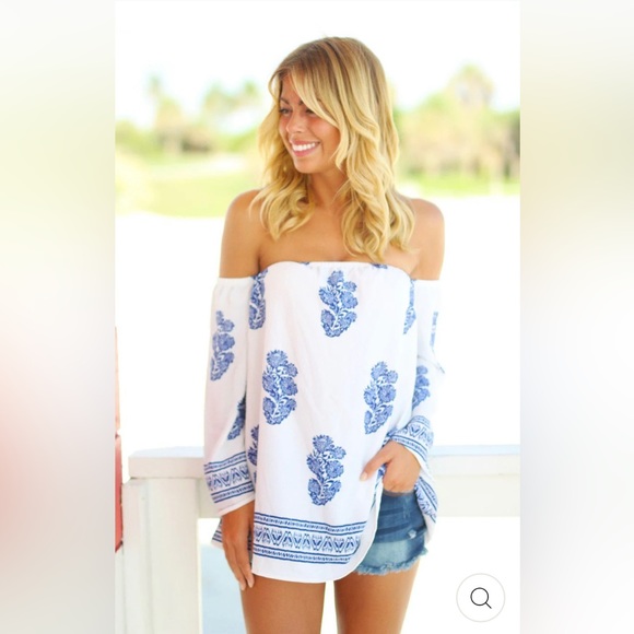⭐️NWOT Ivory and Blue Off Shoulder Top bought from Saved By The Dress boutique. - Picture 3 of 8